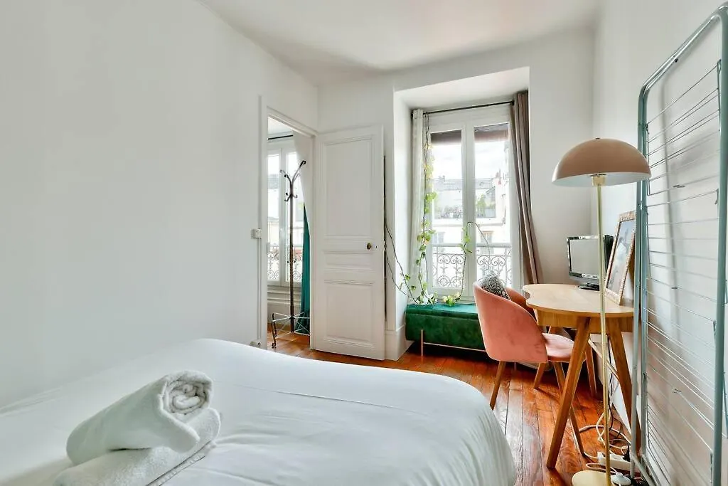 T2 Confortable Et Raffine Au Coeur De Paris Apartment